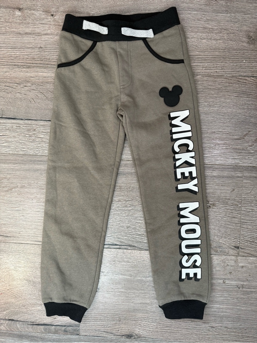 Disney Boys 5T Soft Mickey Mouse Hoodie, Pants & Tee Matching Set - Never Worn! - Picture 5 of 9